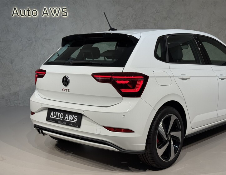 Volkswagen Polo 10