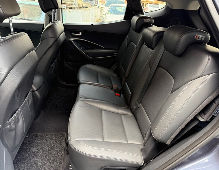 Hyundai Santa Fe 24