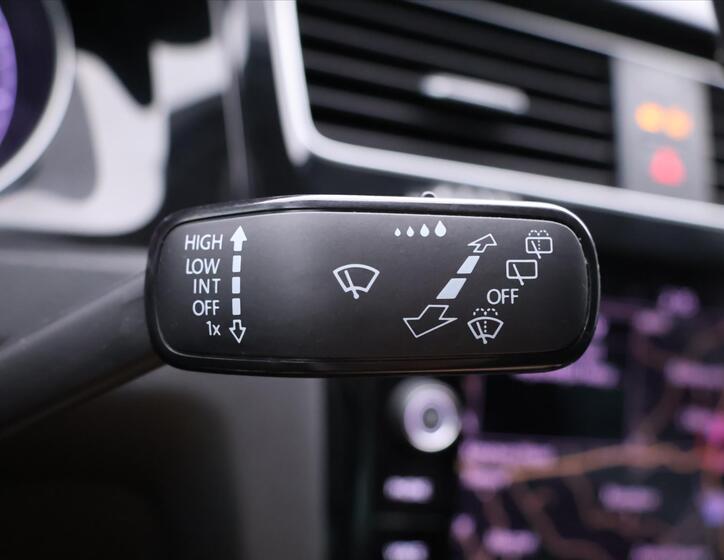 Volkswagen Golf 20