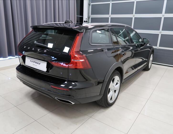 Volvo V60 4