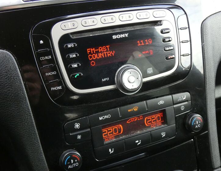 Ford Galaxy 33