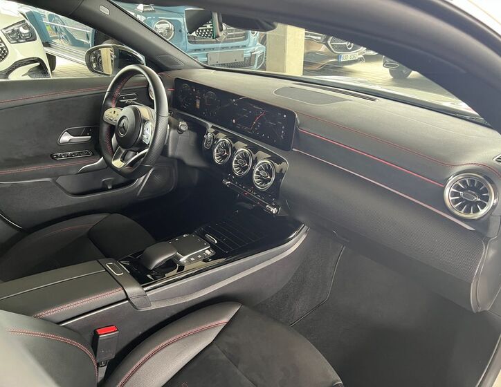Mercedes-Benz CLA 12