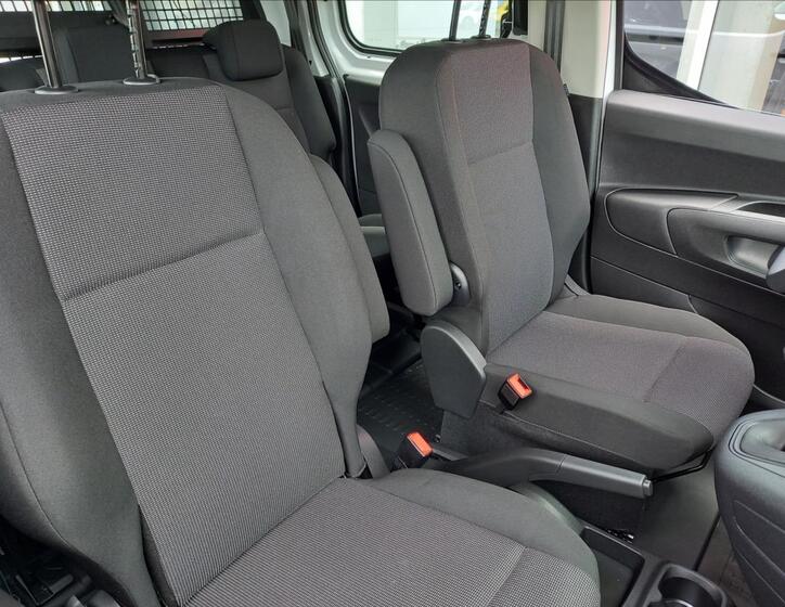 Toyota ProAce 8