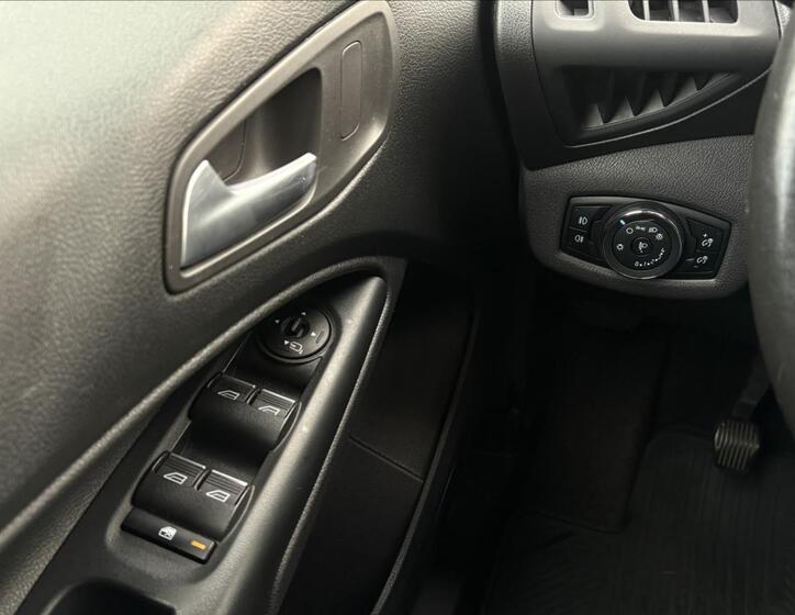 Ford Tourneo Connect 15