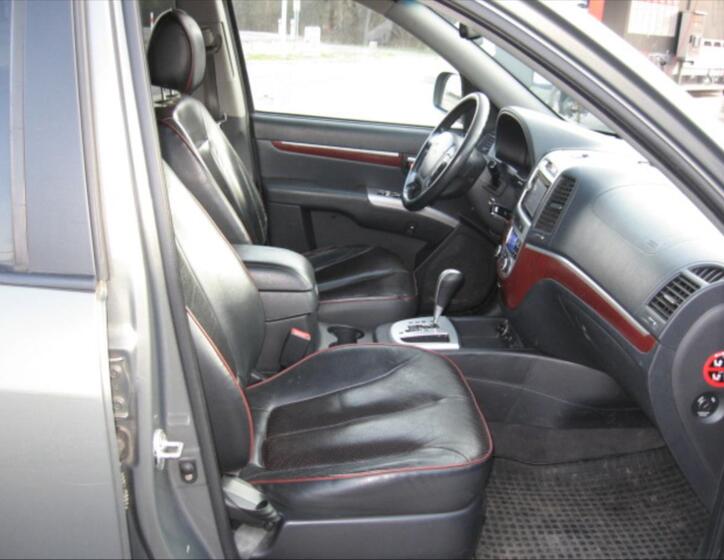 Hyundai Santa Fe 8