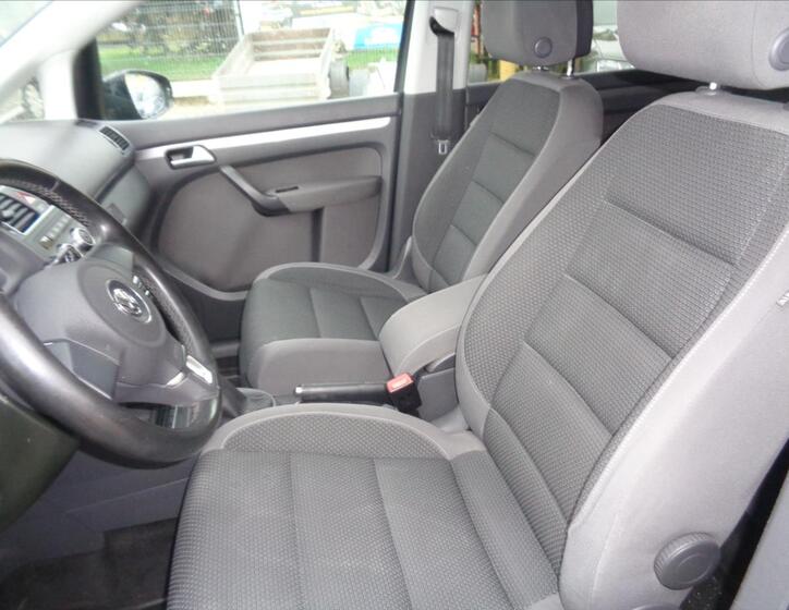 Volkswagen Touran 12