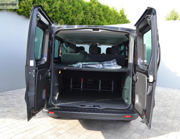 Renault Trafic 19