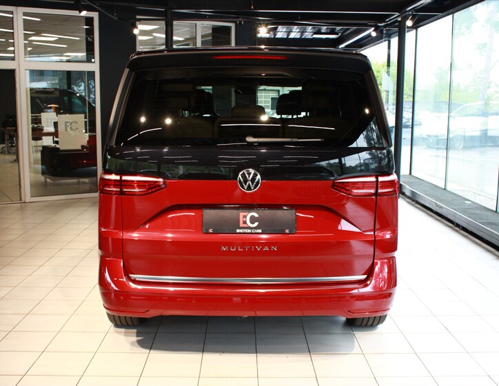 Volkswagen Multivan 5
