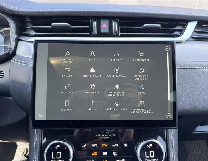 Jaguar F-Pace 17