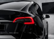 Tesla Model Y 9