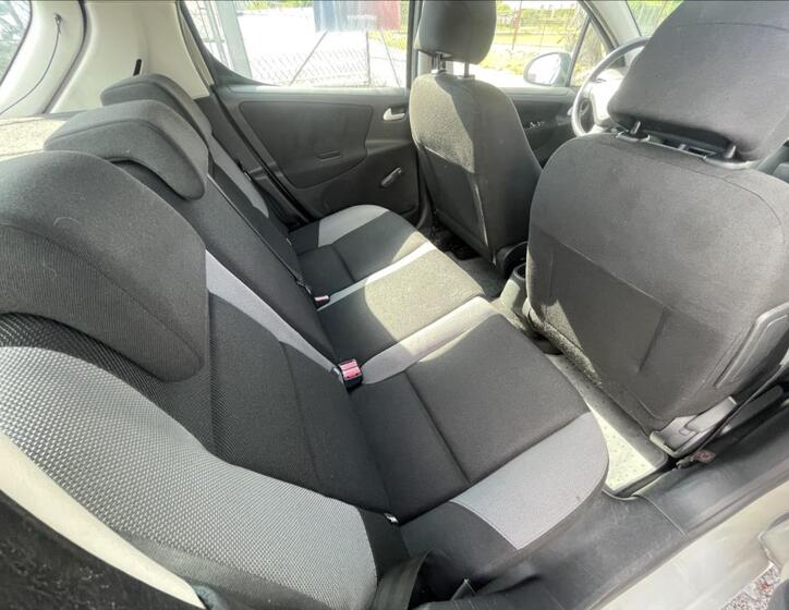 Peugeot 207 33