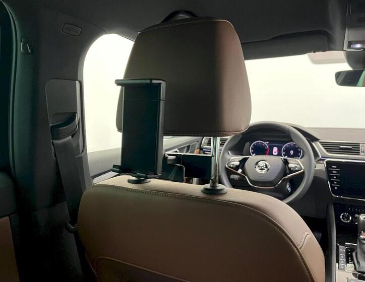 Škoda Superb 21