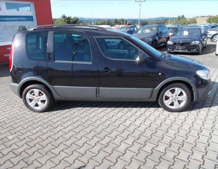 Škoda Roomster 8