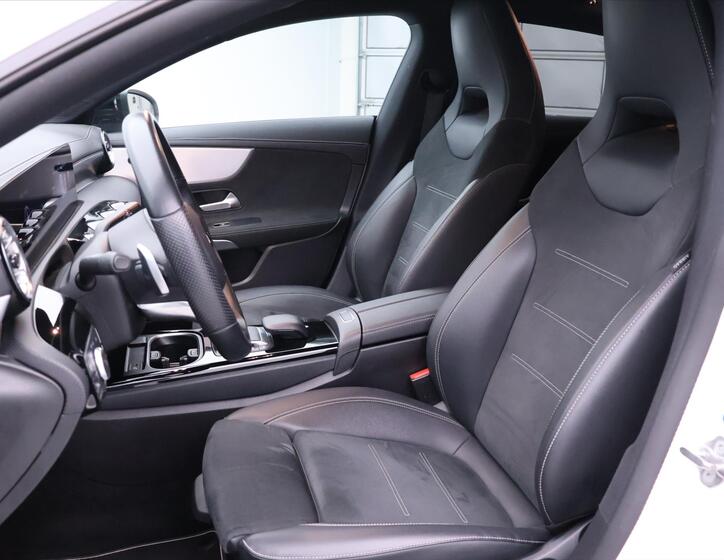 Mercedes-Benz CLA 13