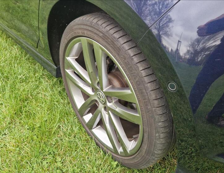 Volkswagen Golf 12