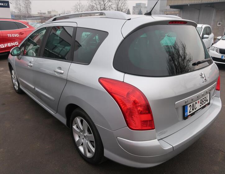 Peugeot 308 4