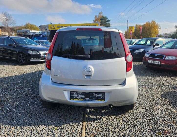 Opel Agila 10