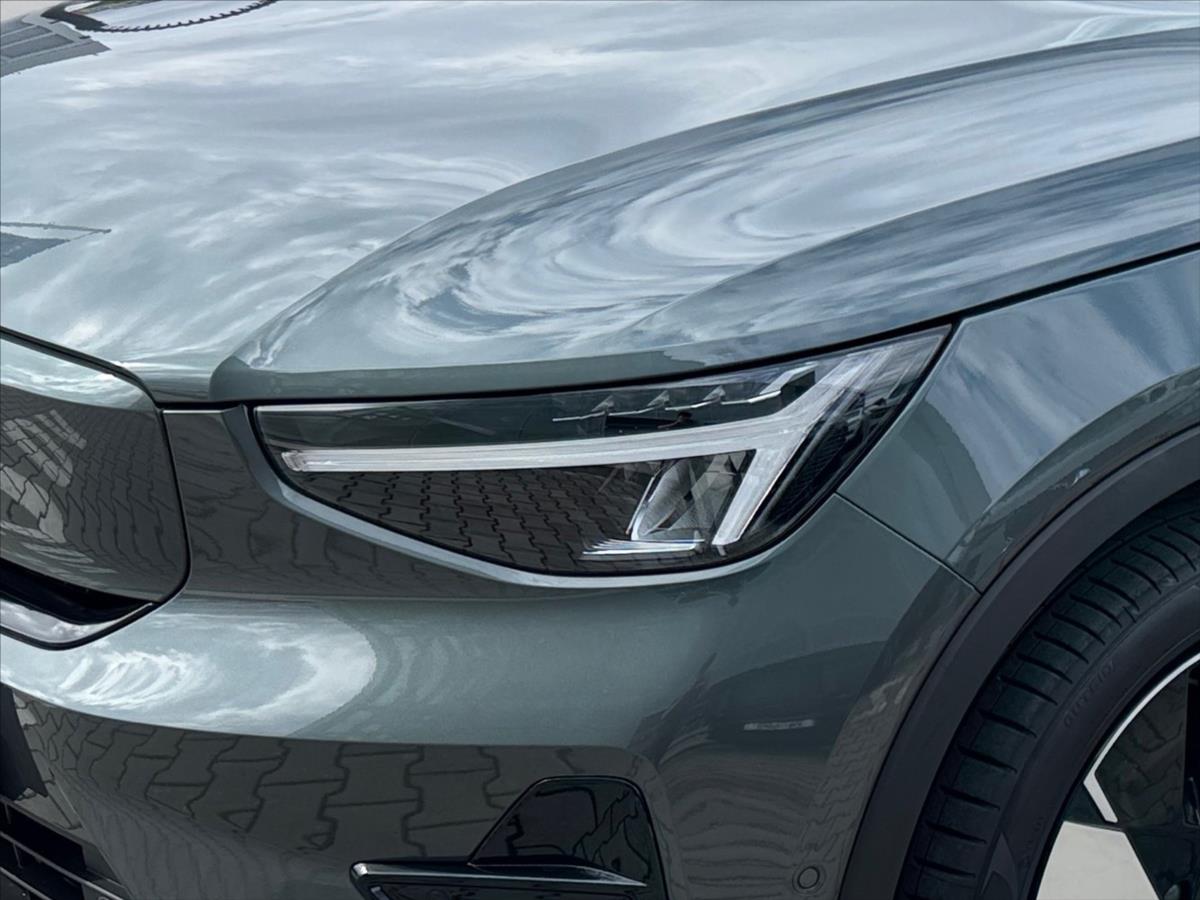 Volvo EX40