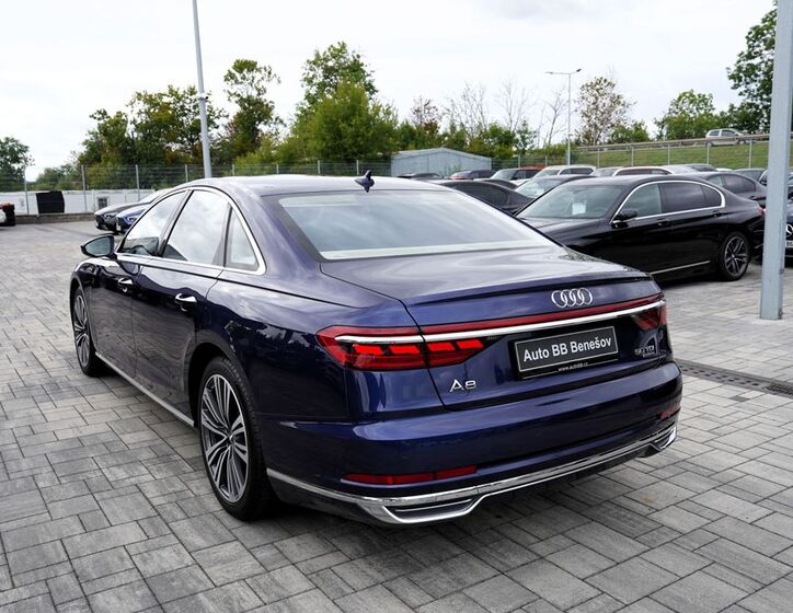 Audi A8 4