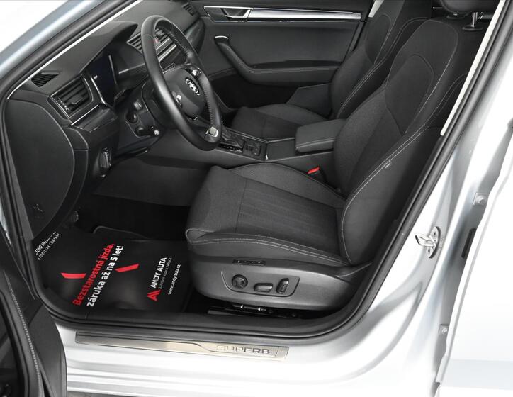Škoda Superb 9