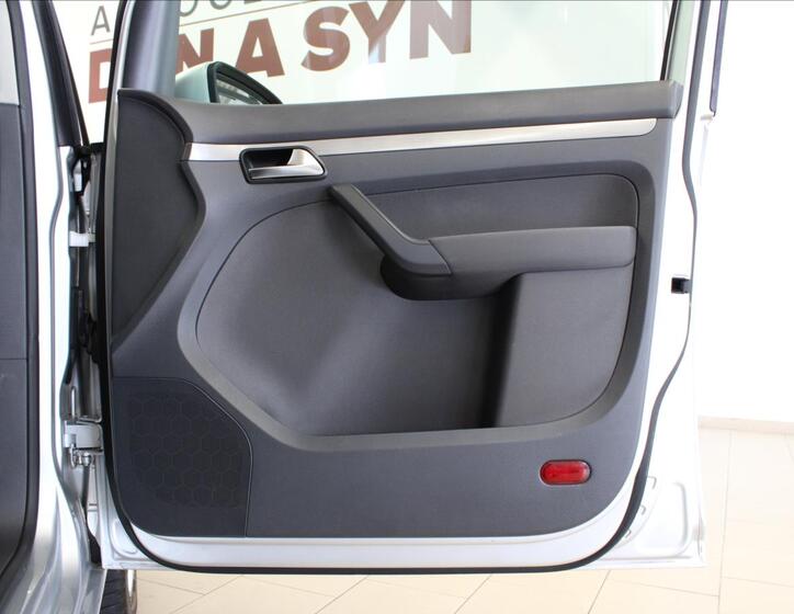 Volkswagen Touran 11