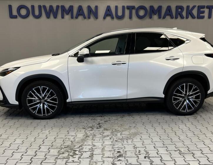 Lexus NX 350h 3