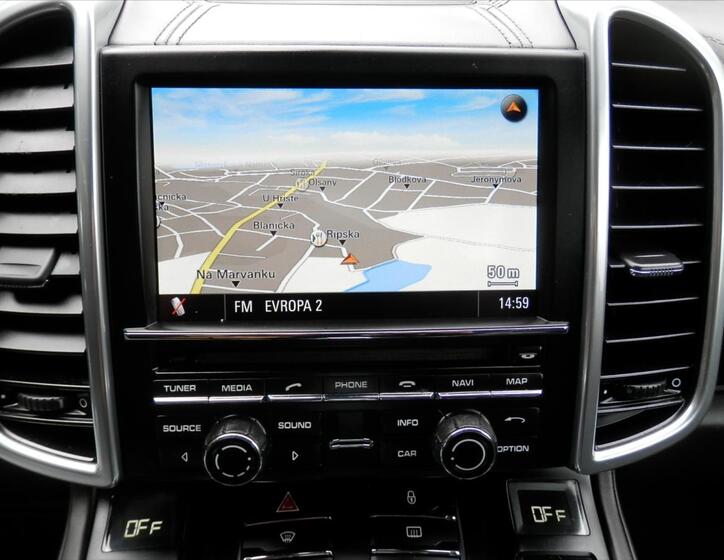 Porsche Cayenne 19