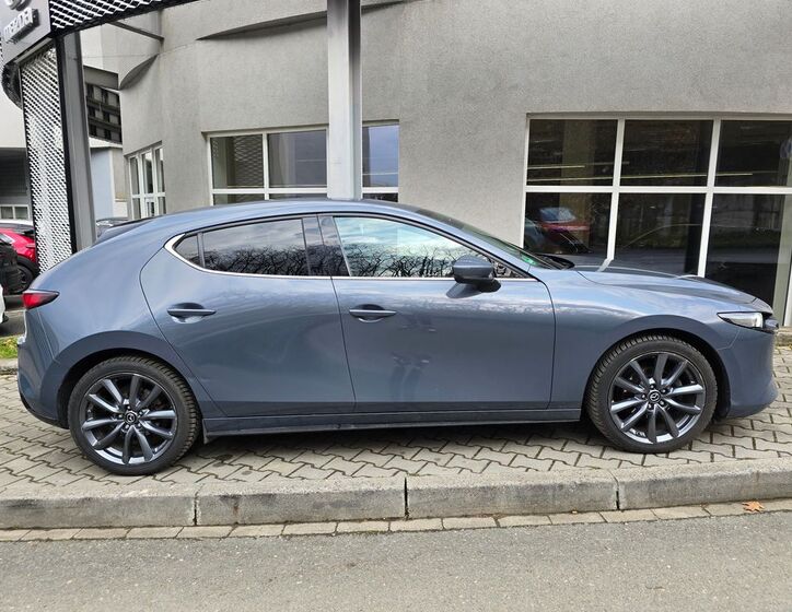 Mazda 3 6