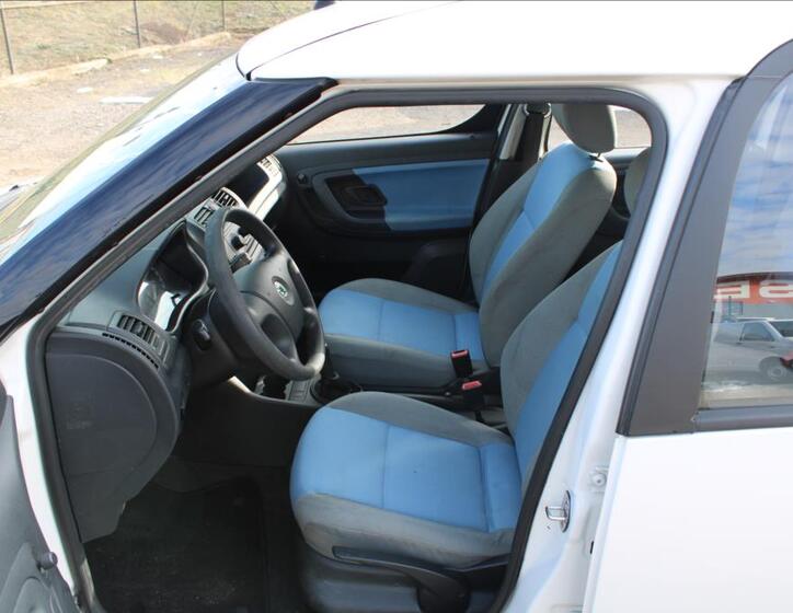 Škoda Roomster 10