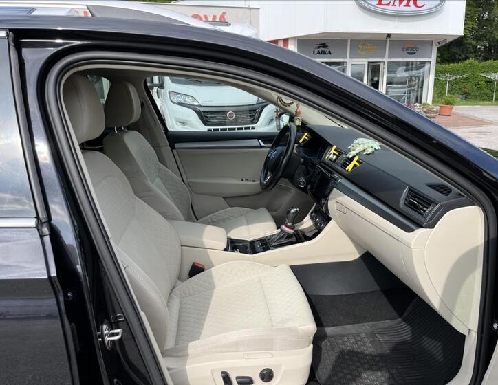 Škoda Superb 8