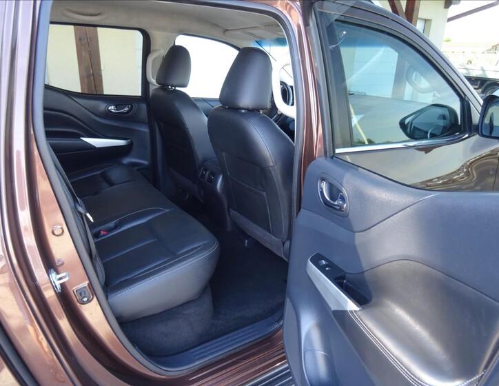 Nissan Navara 23