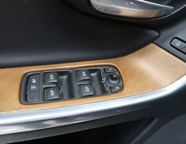 Volvo XC60 15