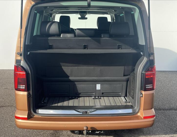 Volkswagen Multivan 11