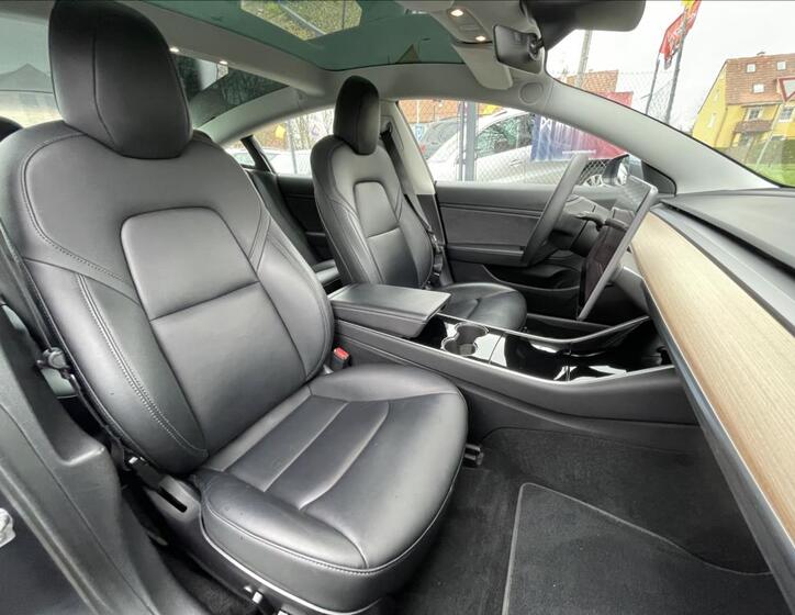 Tesla Model 3 27