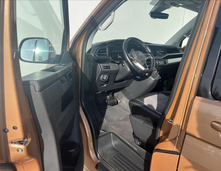 Volkswagen Multivan 5