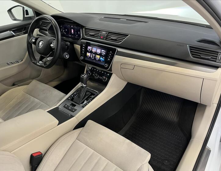 Škoda Superb 24