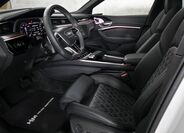 Audi e-tron 17