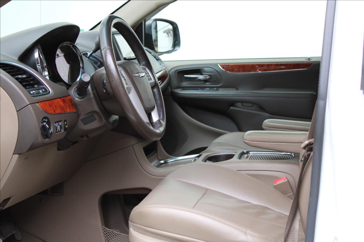 Chrysler Town & Country