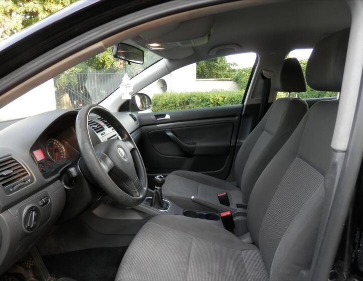Volkswagen Golf 10
