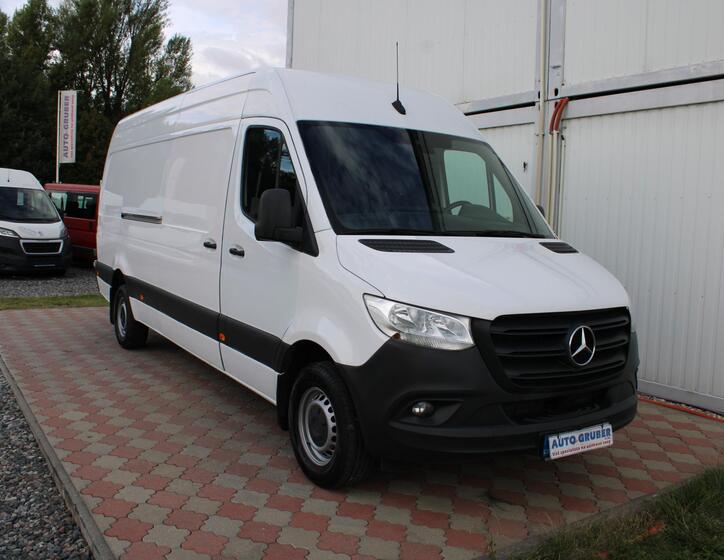Mercedes-Benz Sprinter 2