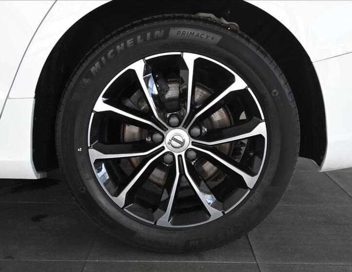 Volvo V60 33