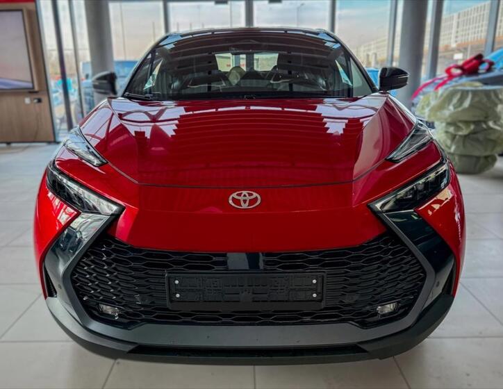Toyota C-HR 2
