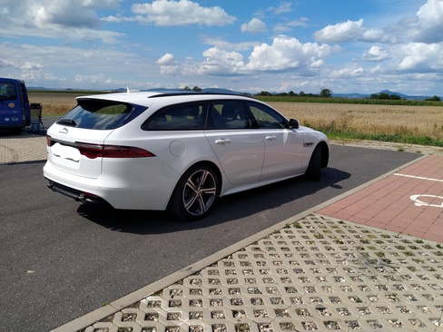 Jaguar XF
