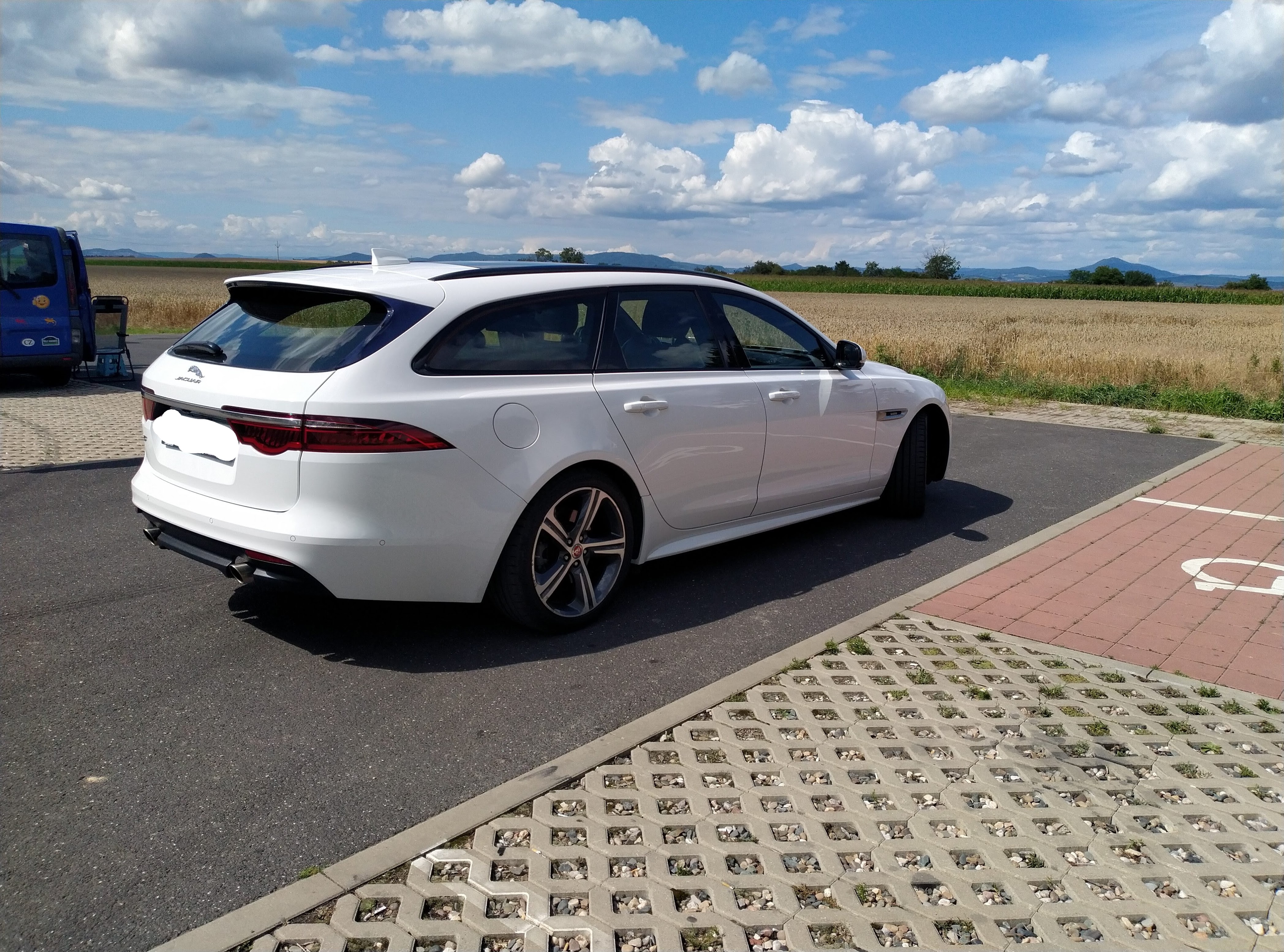 Jaguar XF