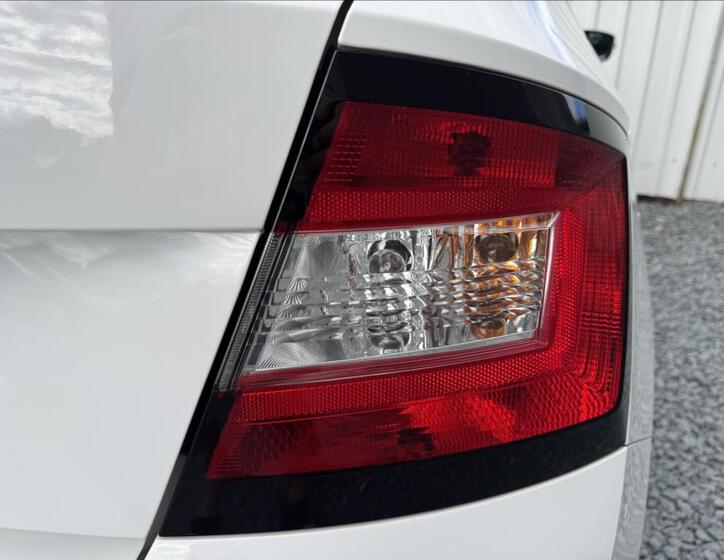 Škoda Fabia 16