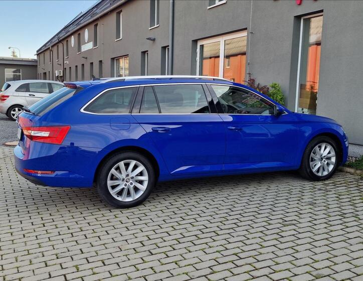 Škoda Superb 11