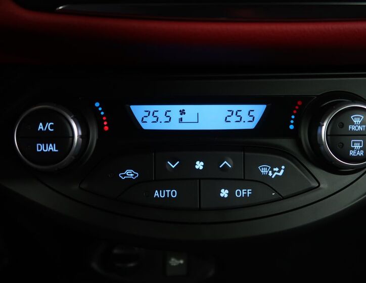 Toyota Yaris 22