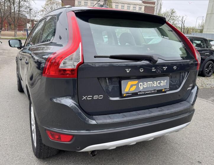 Volvo XC60 8