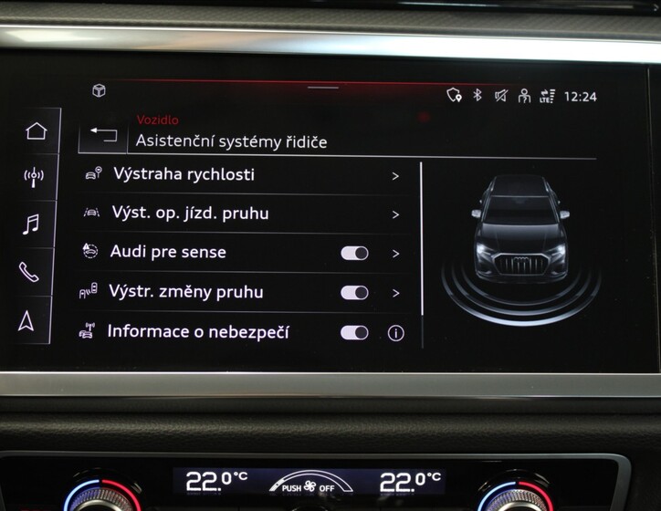 Audi Q3 10