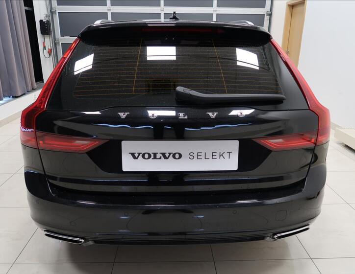 Volvo V90 5